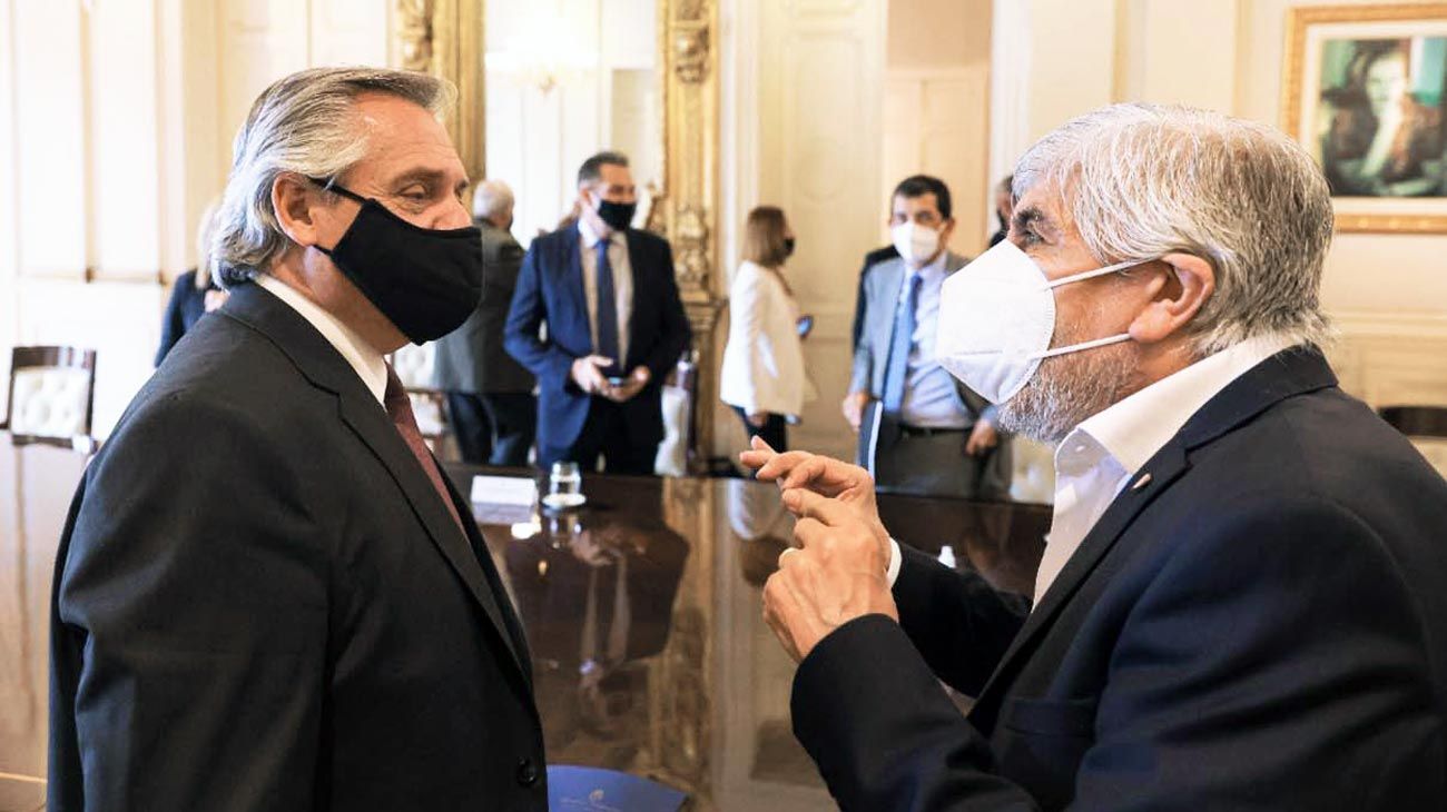 Con desconfianza, sindicatos y empresarios arrancan a negociar