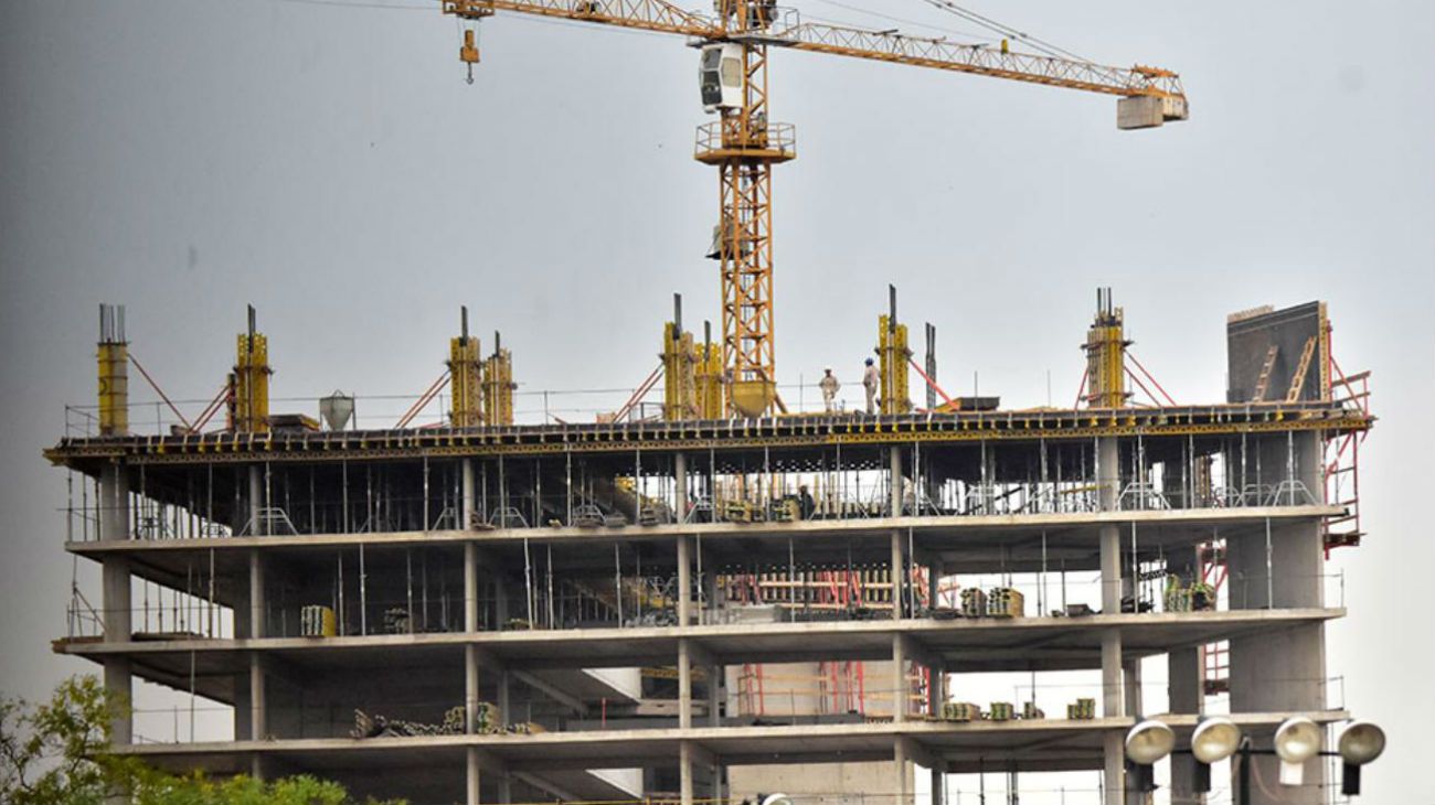 Por impacto de la cuarentena, la inversión bruta interna cayó en ocho meses 14,9%