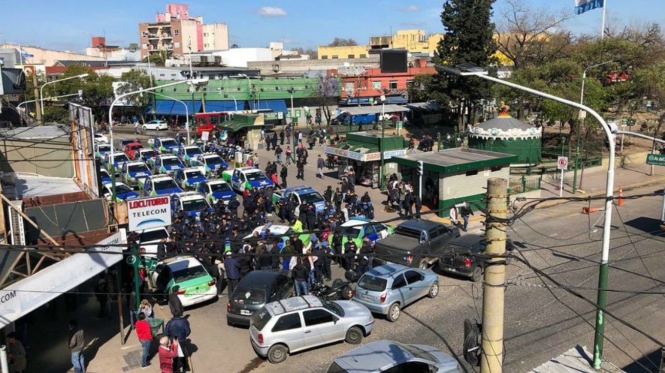 A pesar de la promesa de aumentos, la Policía bonaerense advierte con hacer paro "como en 2013"