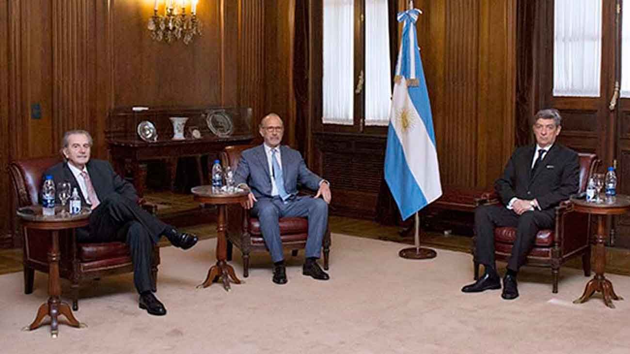 Tucumán y San Juan apuestan a hacer caer la cautelar que suspendió los comicios