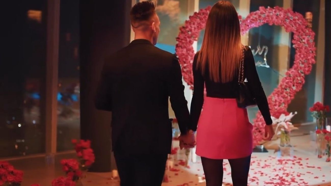 Lautaro Martínez le propuso casamiento a su novia Agustina Gandolfo
