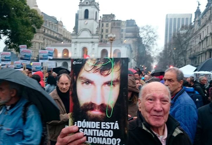 Masiva marcha para reclamar la aparición de Santiago Maldonado