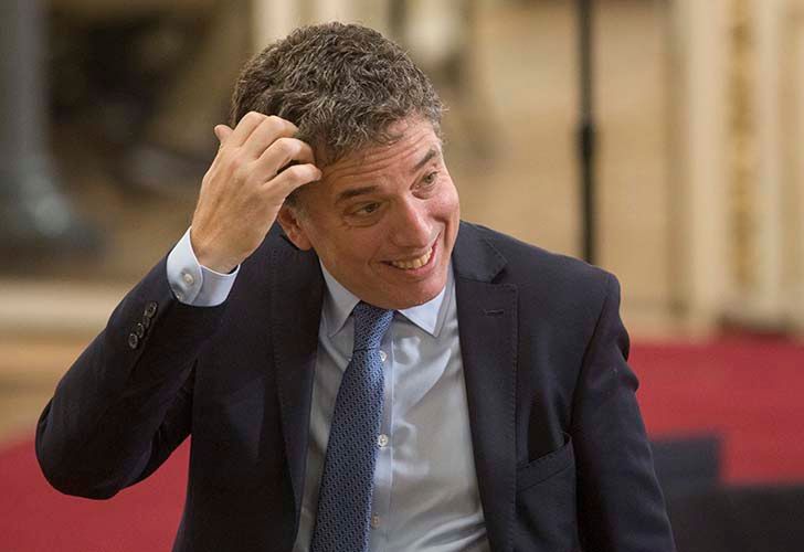 Dujovne justificó los anuncios: "Elegimos evitar una crisis"