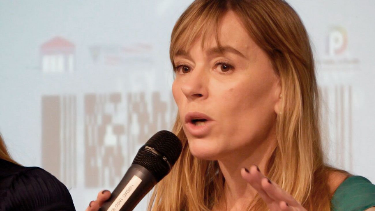 Una dirigente K denunció un falso "cepo" al dólar y criticó a los medios