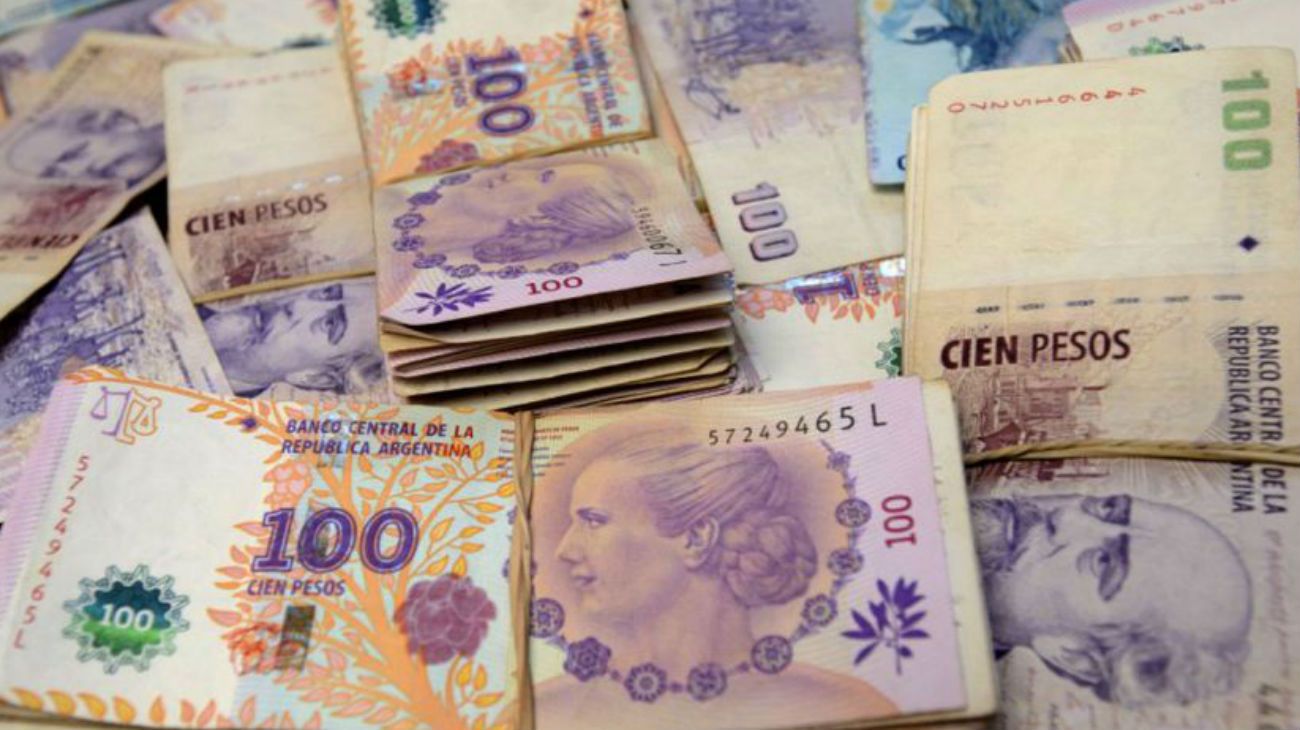 Empresas ven una devaluación para agosto o para diciembre