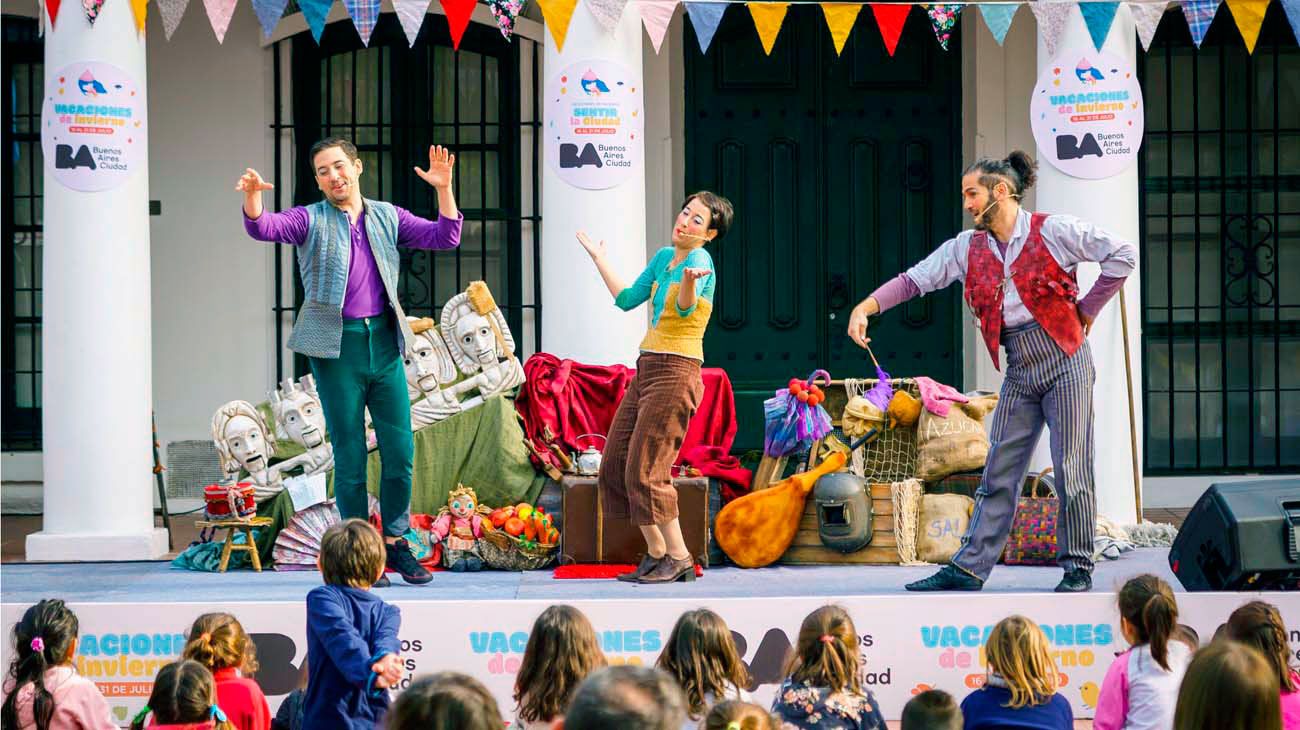 Vacaciones de invierno: patinaje, feria del libro infantil y obras de teatro