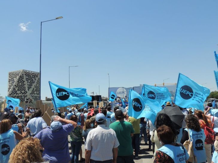 Afirman que el salario docente tuvo recortes de hasta el 20% en 5 años