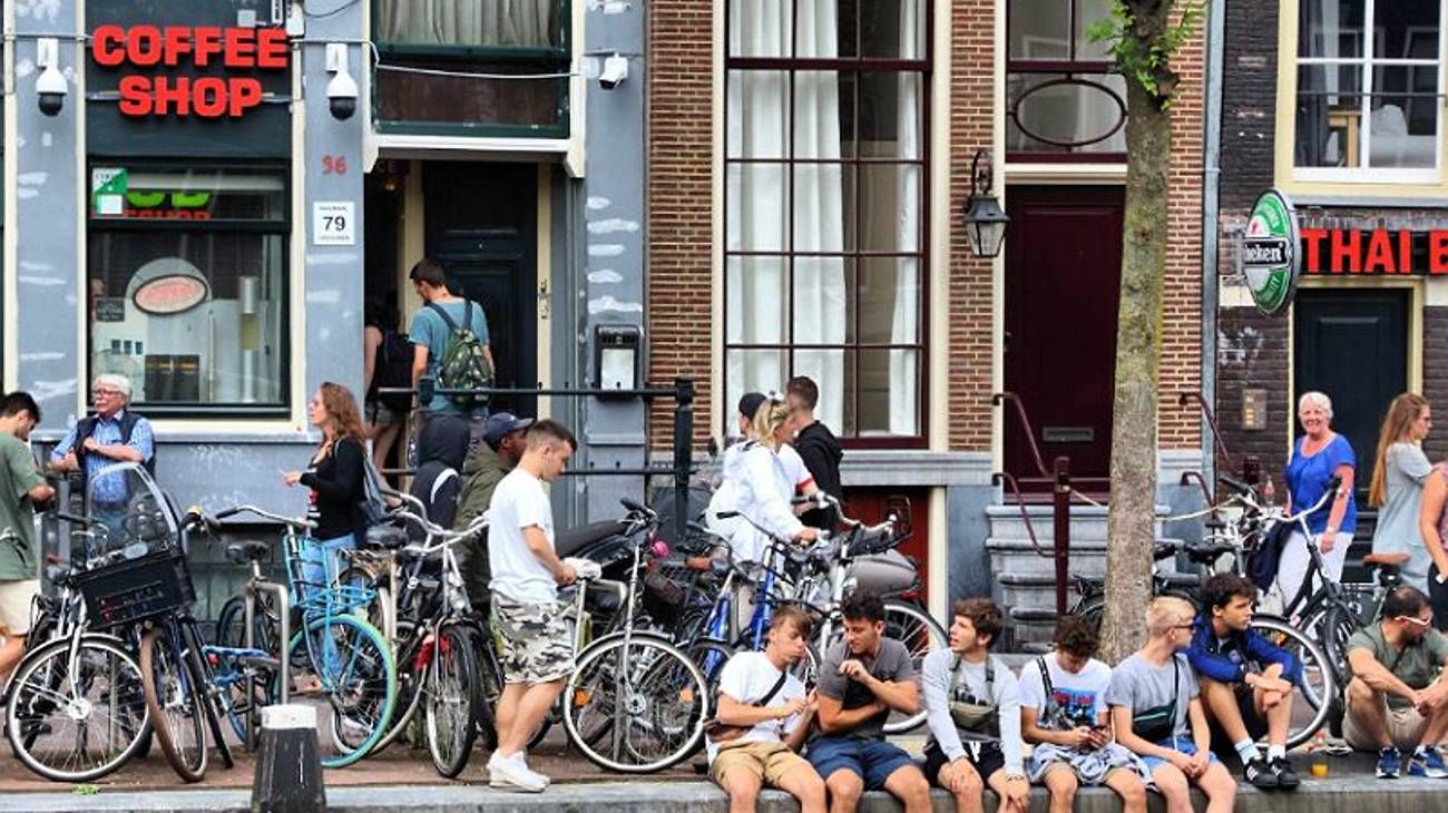 Ámsterdam se depura: cerraría las puertas a los "turistas de bajo nivel"
