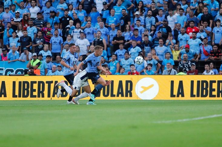 Belgrano y Talleres animaron un entretenido superclásico cordobés