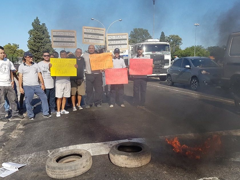 FAdeA: trabajadores amenazan con llevar reclamos al aeropuerto