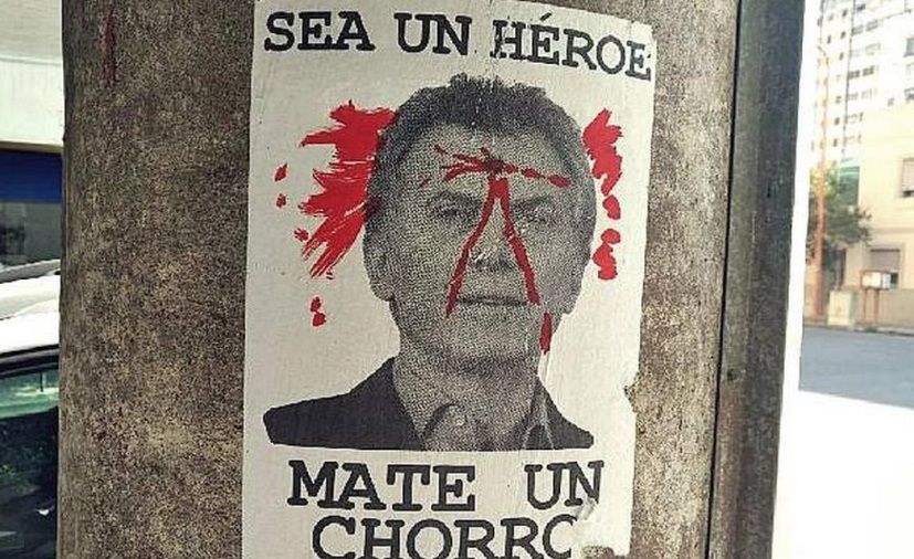 Bahía Blanca: aparecieron carteles que incitan a matar a Mauricio Macri