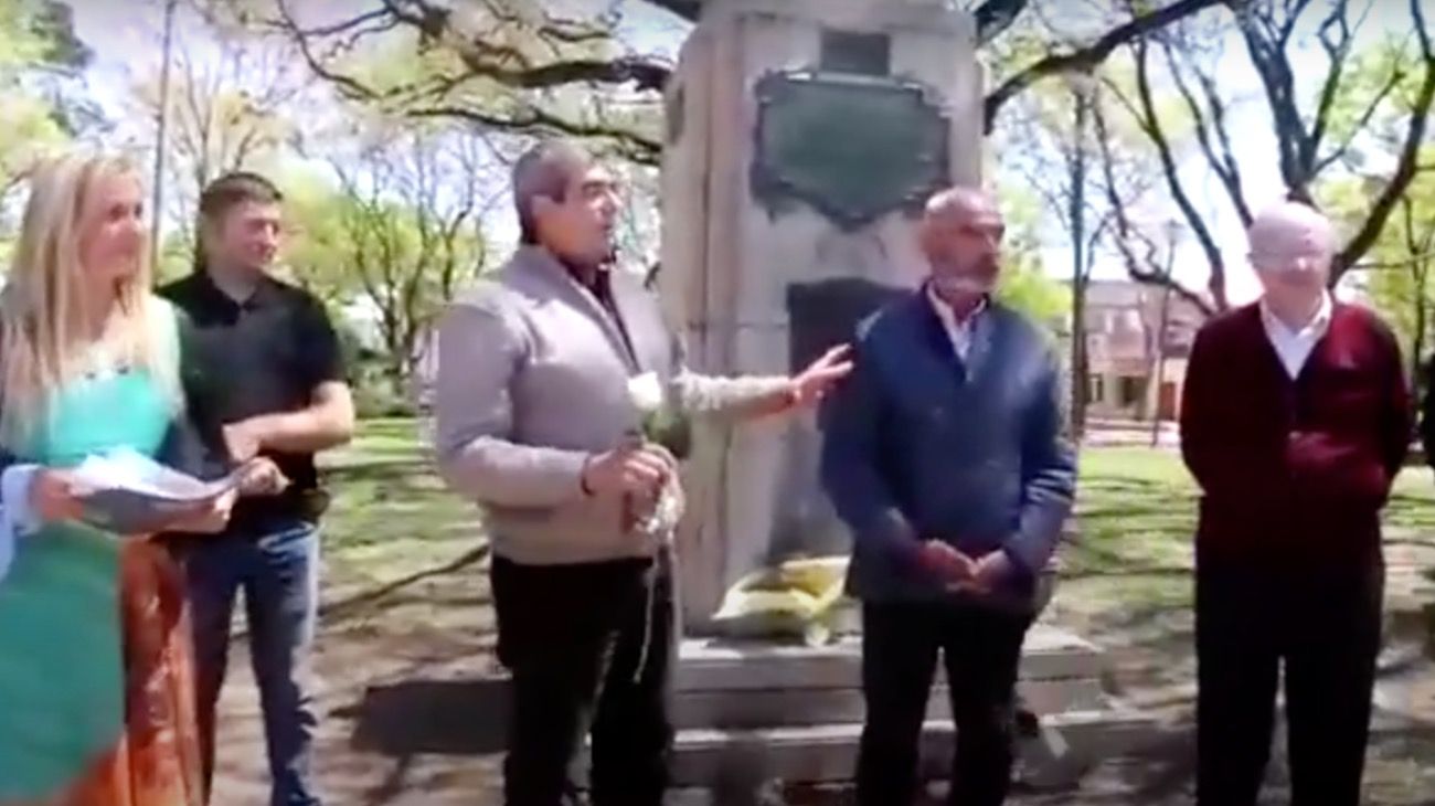 Gómez Centurión cuestionó a un intendente por un homenaje a Madres de Plaza de Mayo
