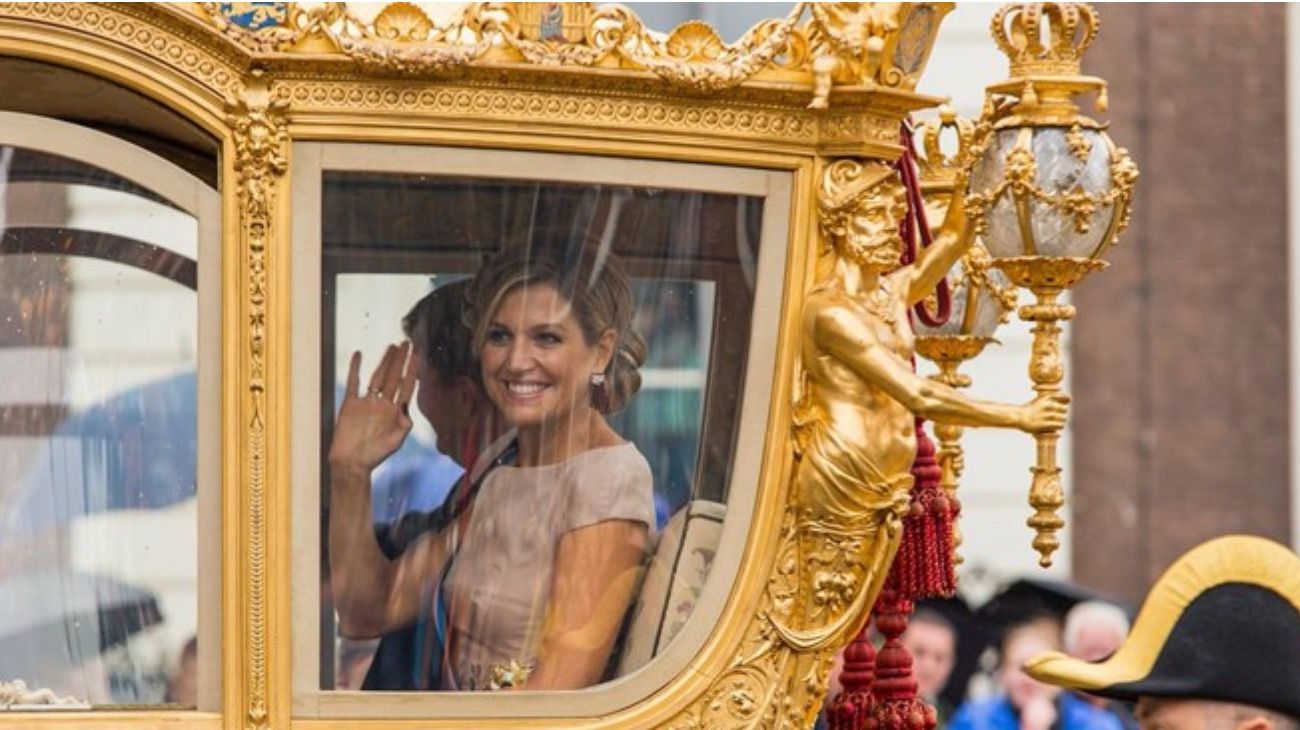 Máxima deberá archivar su "carruaje dorado" por su decoración esclavista