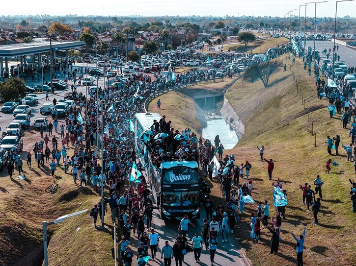 Belgrano dio la vuelta olímpica por Córdoba y la ciudad lloró de felicidad