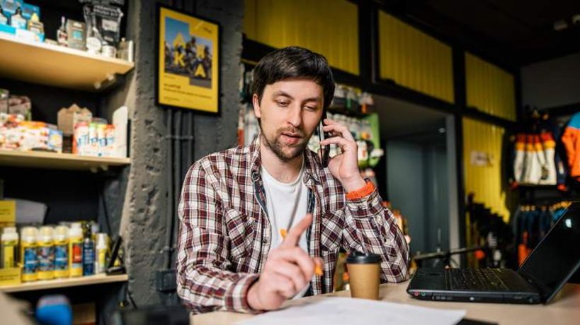 Una empresa activa 1.000 búsquedas laborales en los meses hot para el consumo
