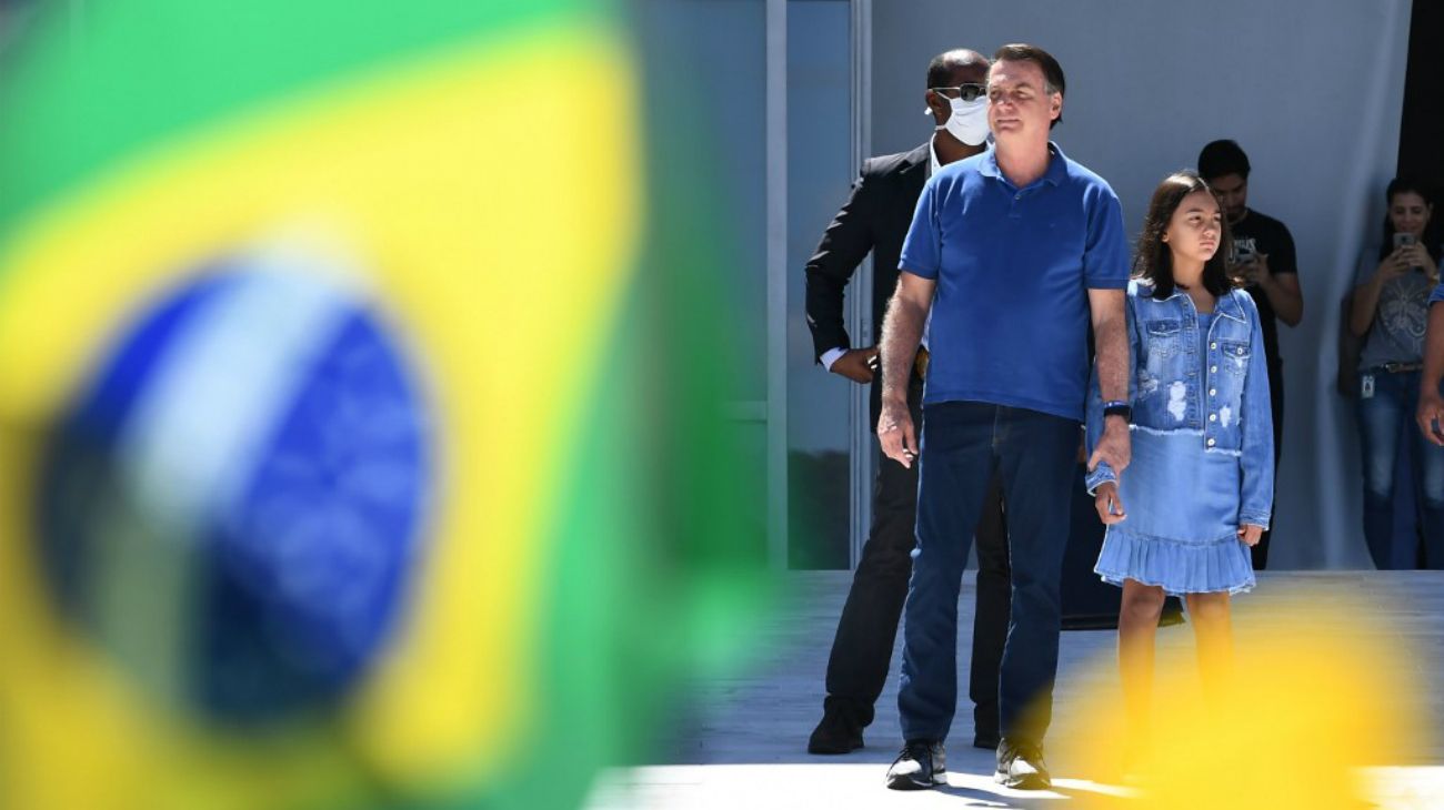 Real brasileño cae a mínimos tras recorte de tasa