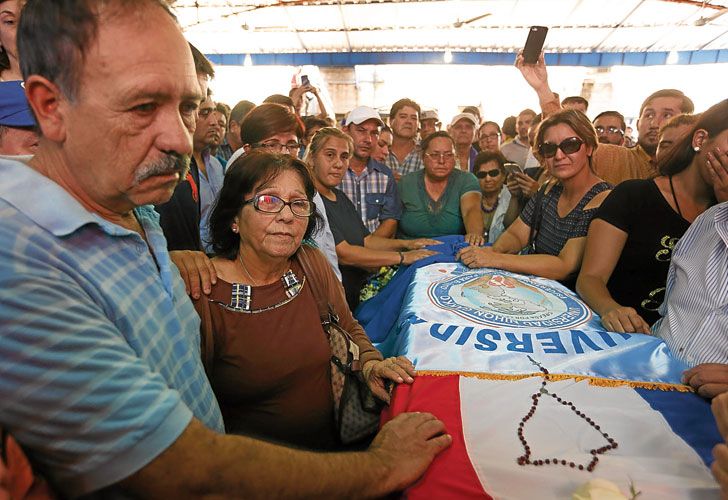 Un muerto por una violenta represión policial en Paraguay