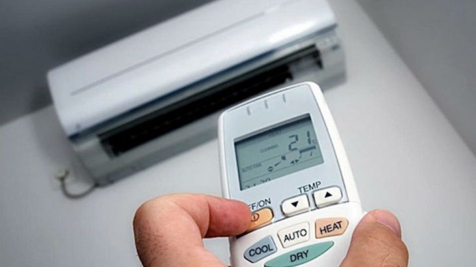 Llega el calor y con tarifa de luz plena: ¿cómo optimizar el consumo eléctrico?