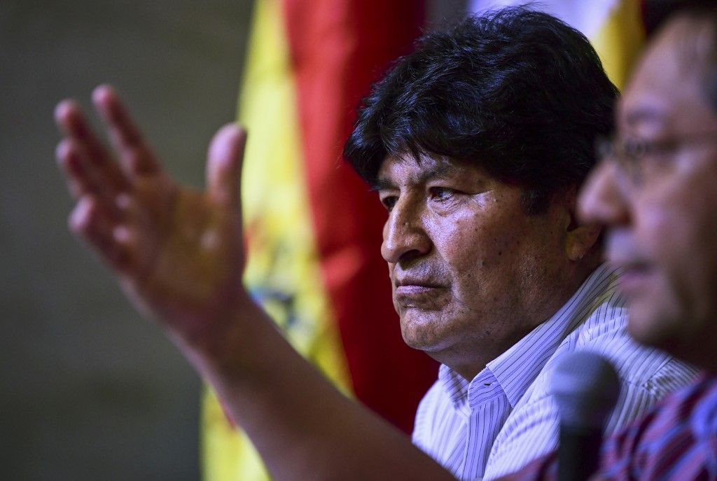 Abogado de Evo Morales, "perseguido", se refugió en la embajada argentina en La Paz