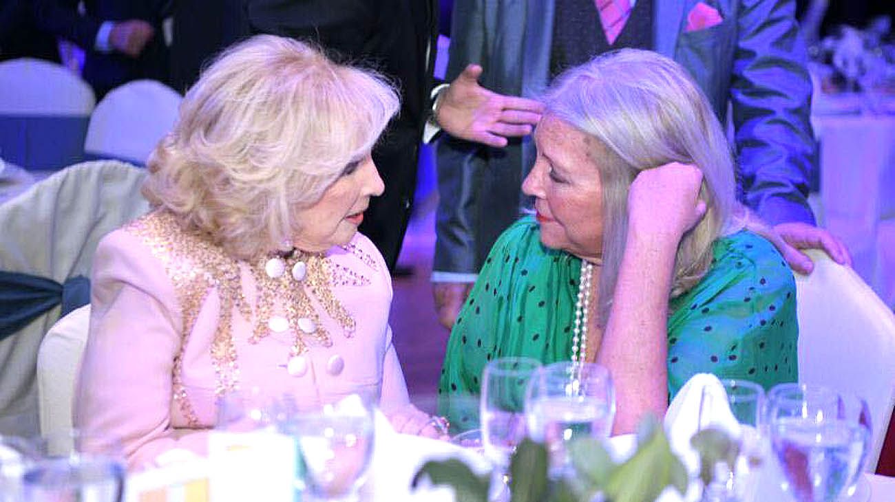 Cena de liberales: el enojo de Carrió, el recuerdo del Coti y la reflexión de Macri