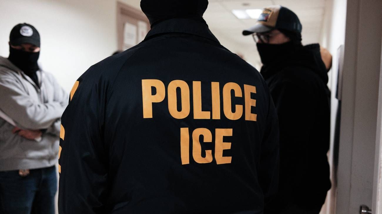 Muere un migrante mexicano de 19 años en una cárcel de Florida y el ICE afirma que fue "un suicidio"