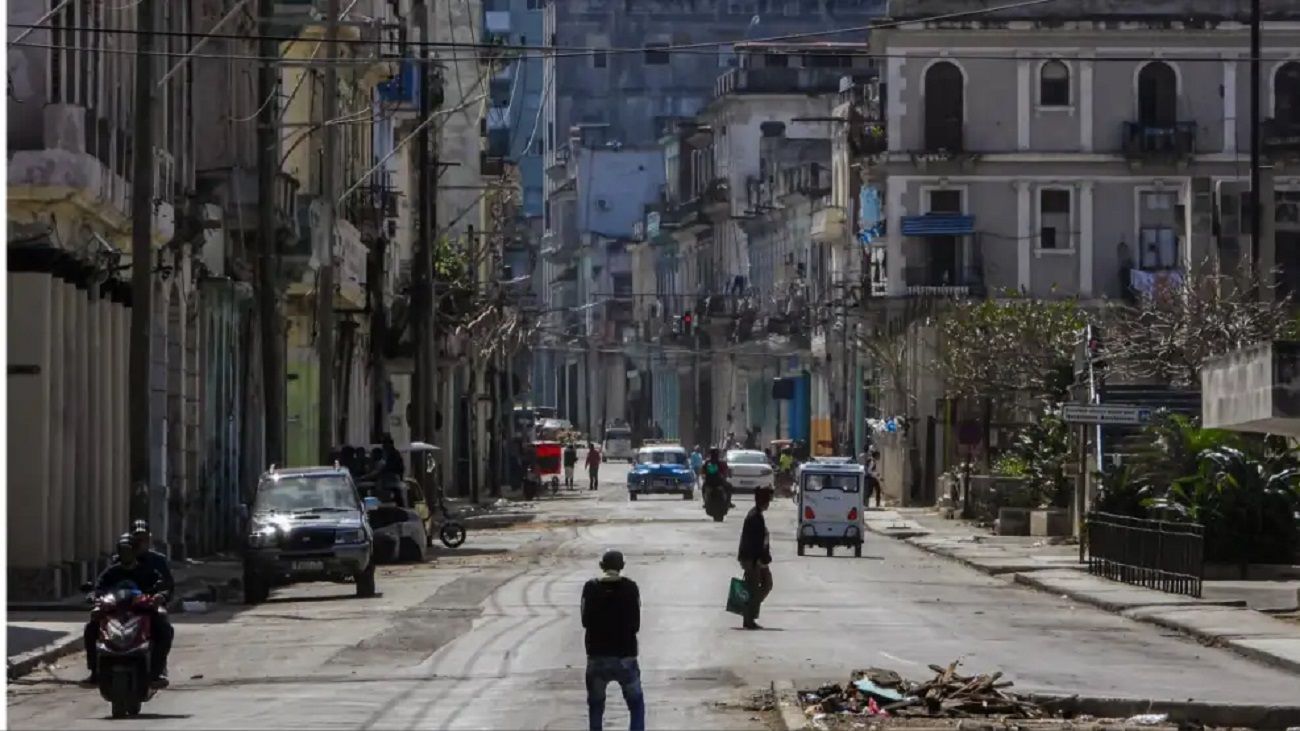 Martín Simonetta: “La pregunta de si Cuba empezará a vivir una perestroika es una metáfora para pensar en la caída del muro de Berlín”