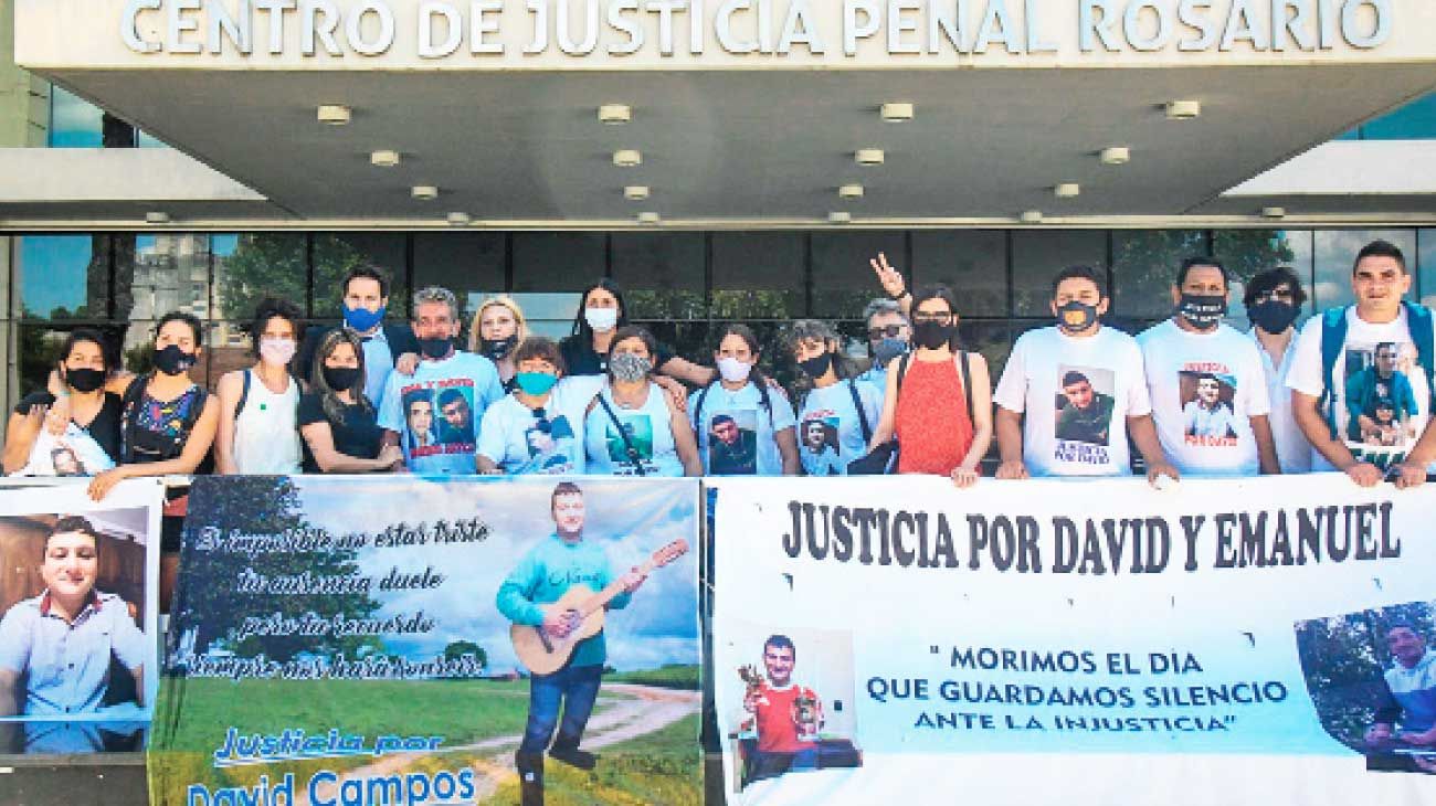 Tras romperse el ‘pacto de silencio’, condenan a 19 policías por gatillo fácil