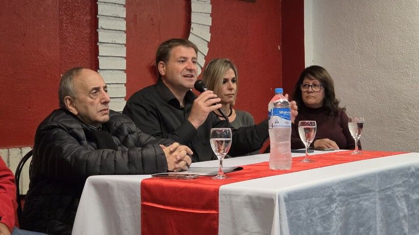El “Ruso” Gvozdenovich activa comités y empieza a ordenar un armado halcón en la UCR Capital