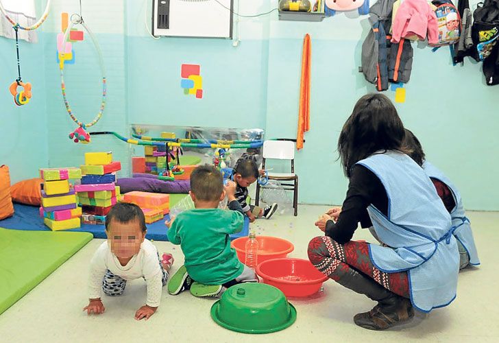 Instalan guarderías en colegios para las alumnas que son madres