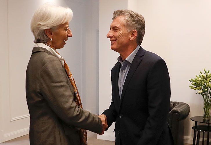Apoyo del FMI al discurso de Macri y su plan de recortes