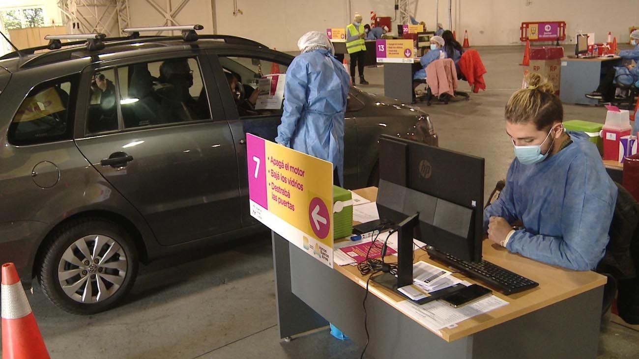 Ciudad de Buenos Aires: habilitan centro de vacunación vehicular en Costa Salguero