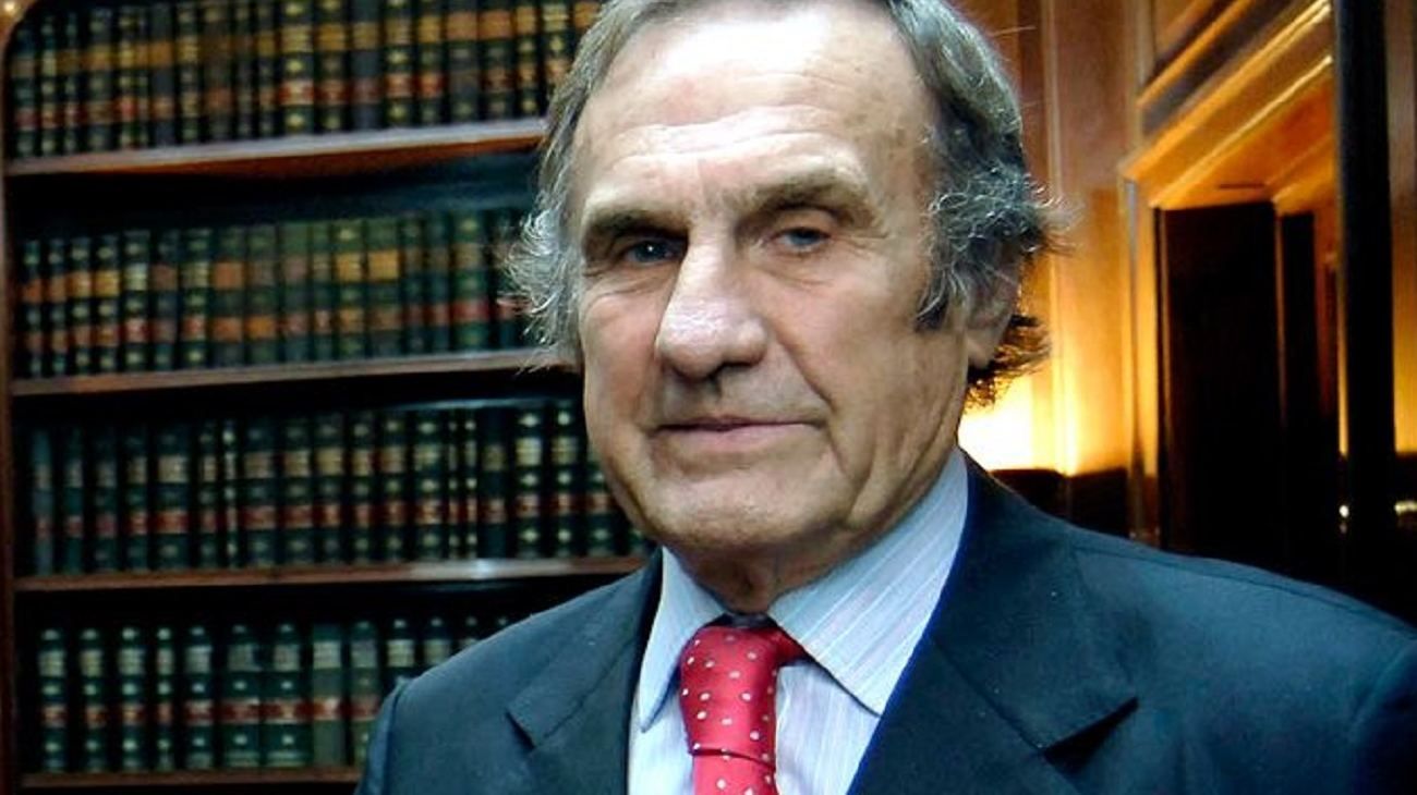 Reutemann sufrió una nueva hemorragia digestiva y lo trasladaron de urgencia a Rosario
