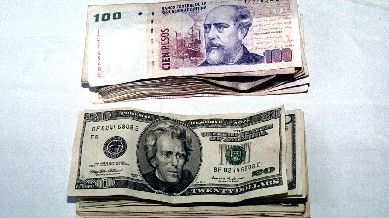 El Gobierno obtuvo u$s1.766 millones con el bono vinculado al dólar