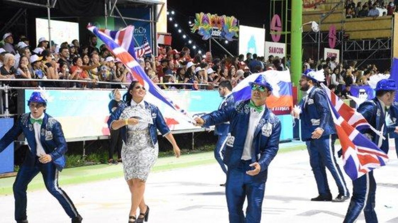 Excombatientes de Malvinas criticaron el uso de banderas británicas en el carnaval de Corrientes