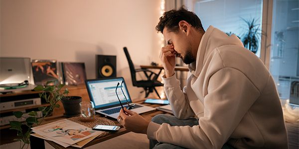 La ansiedad digital afecta al 60% de la juventud iberoamericana: cuáles son los riegos