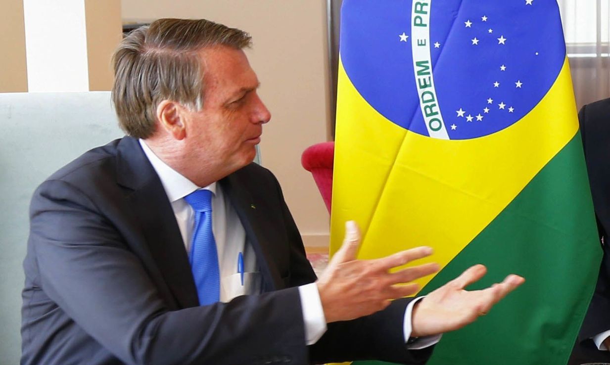El mercado brasileño se hunde tras el anuncio de Bolsonaro de más ayuda