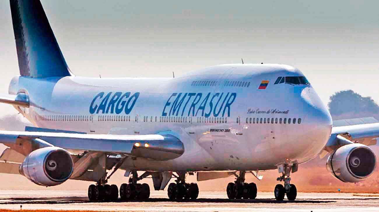 Abdo dijo que un tripulante del avión se operó “para cambiarse la cara”