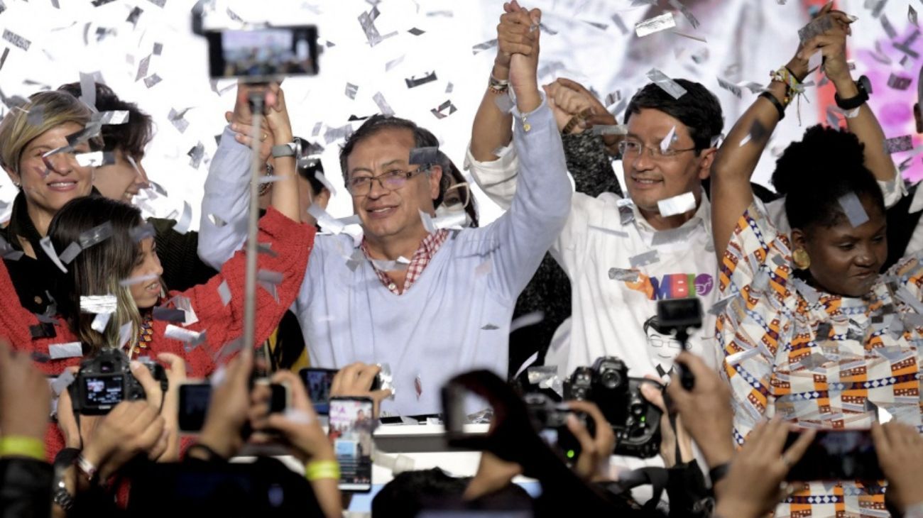 Colombia y el Ejército de Liberación Nacional reanudan los diálogos de paz