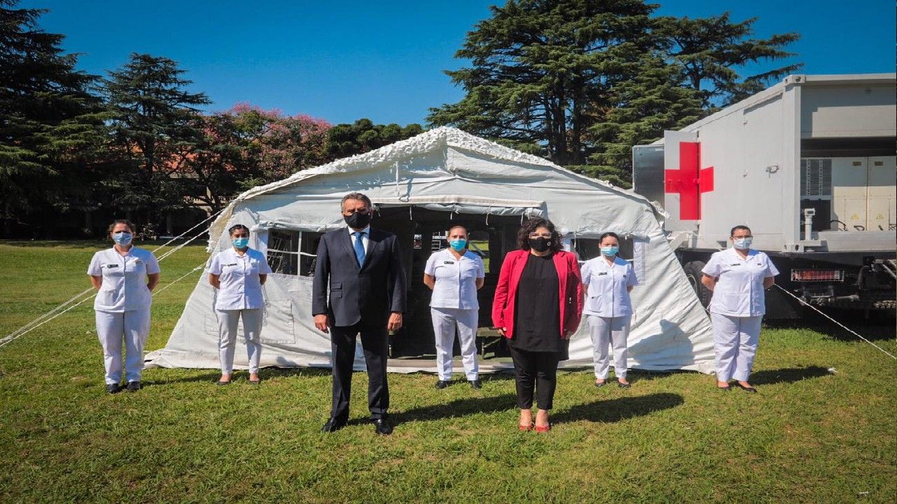 Ante la suba de casos en La Matanza, los militares instalan su colosal hospital reubicable chino