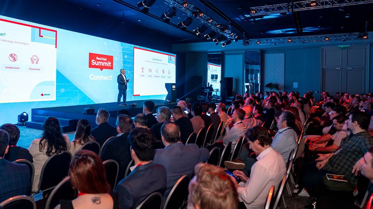 Inteligencia artificial y open source: lo más destacado del Red Hat Summit 2024