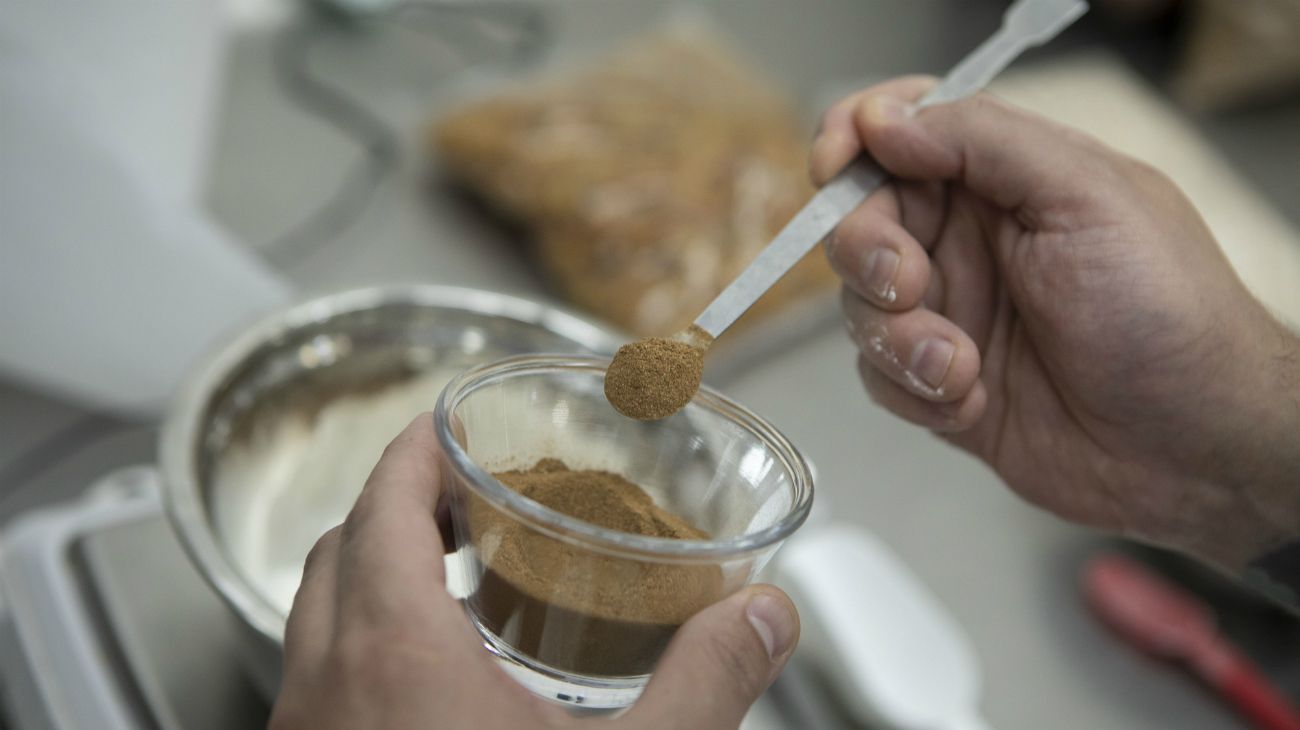 Emprendedores argentinos crearon un inédito negocio de pastelería en cápsulas