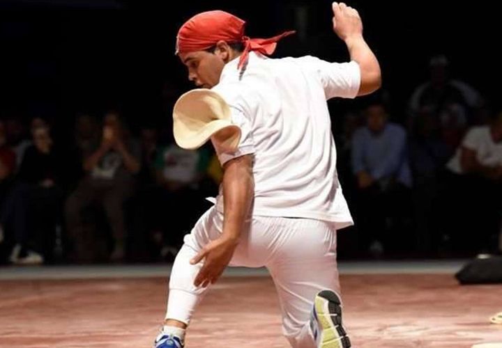 El mejor acróbata de pizzas del mundo es un argentino