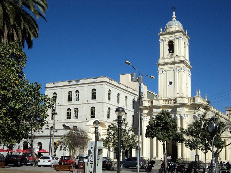 Se desmoronó parte de la estructura de la Catedral de Jujuy y cerraron el lugar de manera preventiva