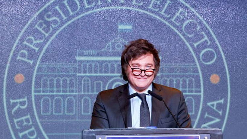 Un empresario admitió que estaban "robando" con el precio de los neumáticos y Milei aprovechó para fustigar el "nacionalismo barato"