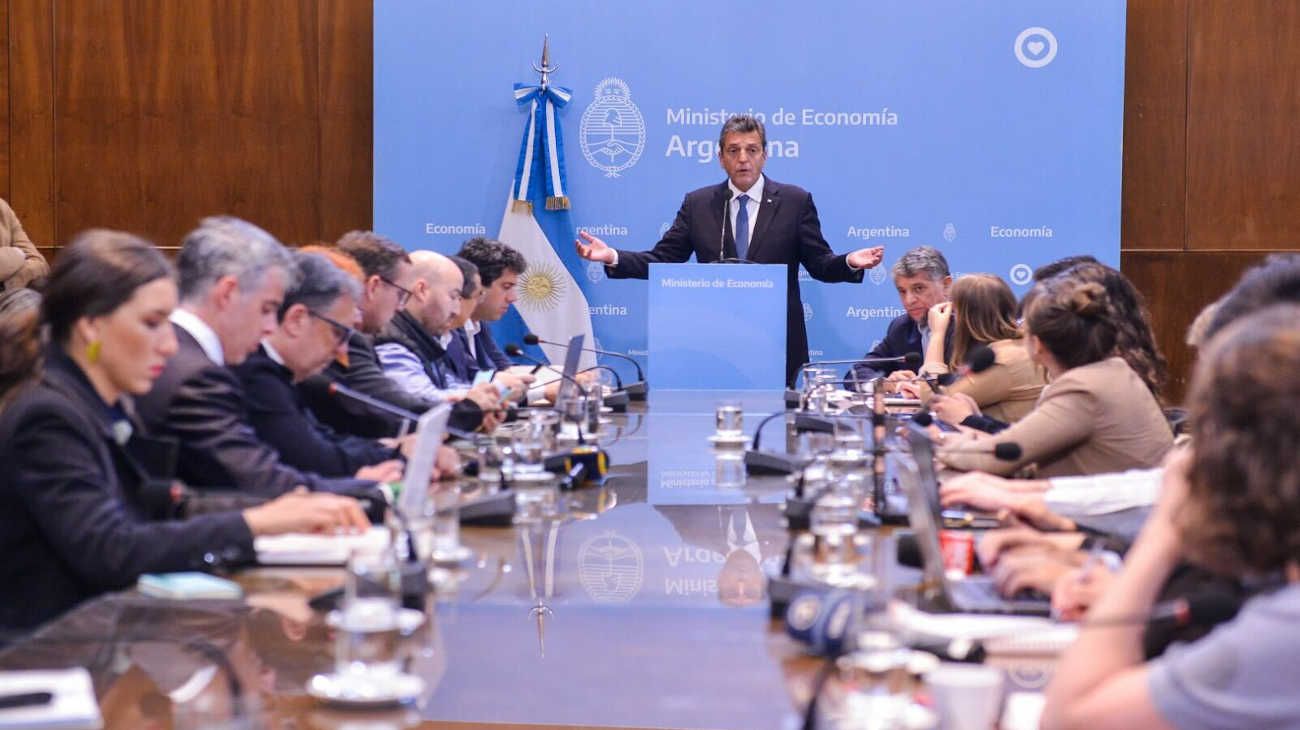 La primera medida de Massa post elecciones: el Gobierno oficializó el Dólar Exportador