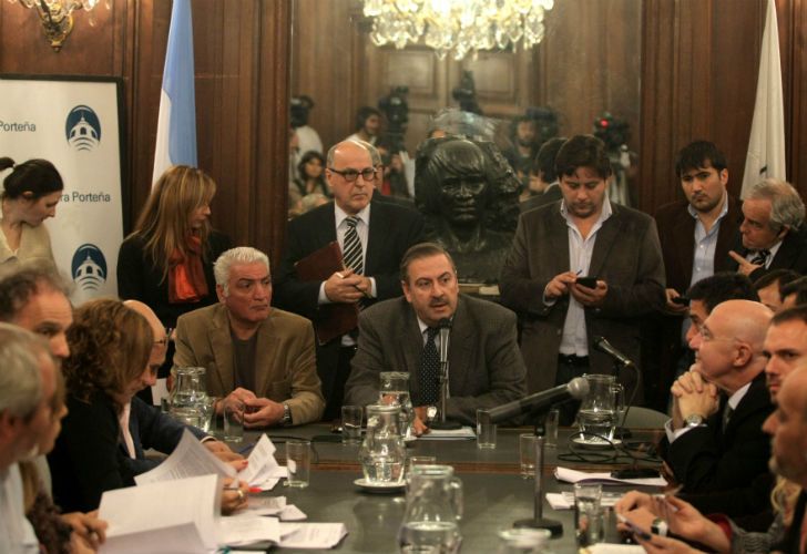 Avanza en la Legislatura el decreto de Macri sobre libertad de expresión