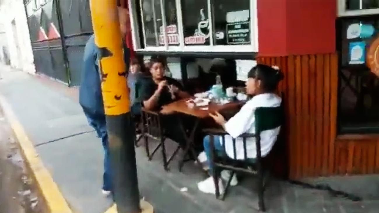 “¡Afuera del pueblo, atorrantas!”: el intendente de Salto echó a dos mujeres acusadas de “mecheras”