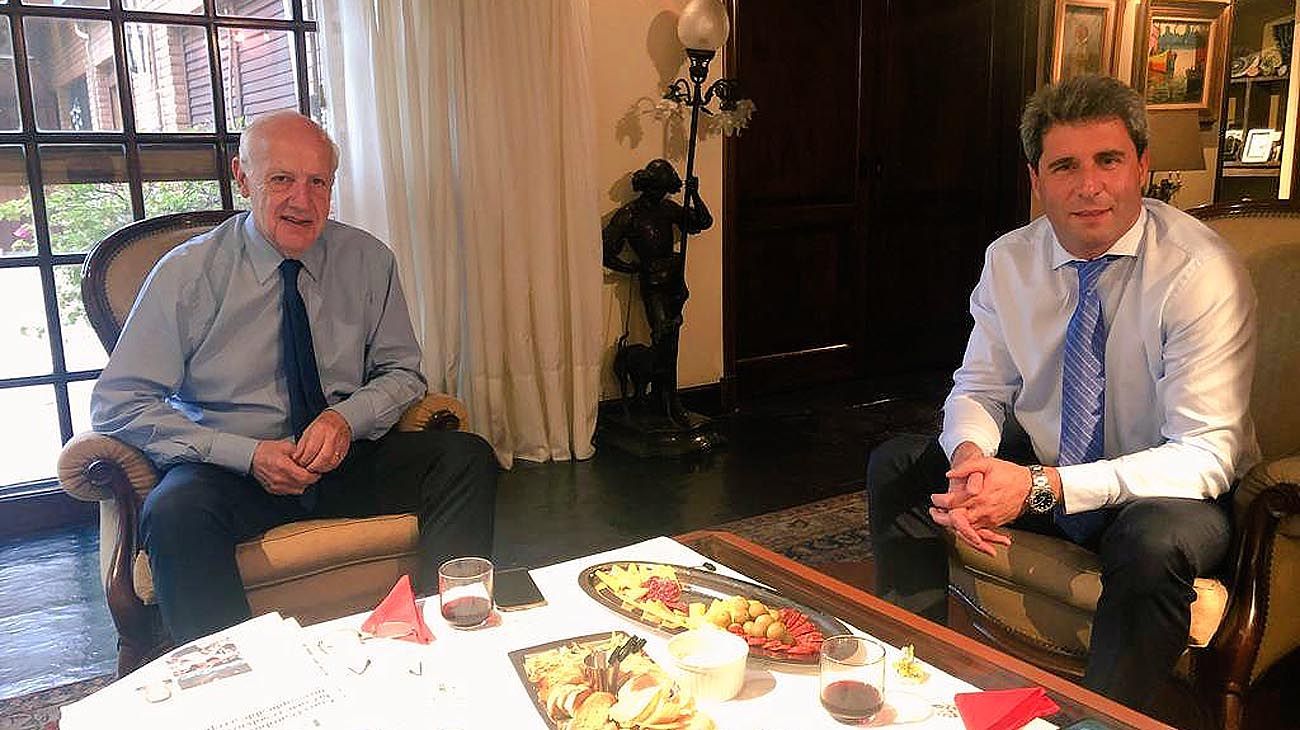 Roberto Lavagna suma apoyos de dirigentes para ser el candidato opositor