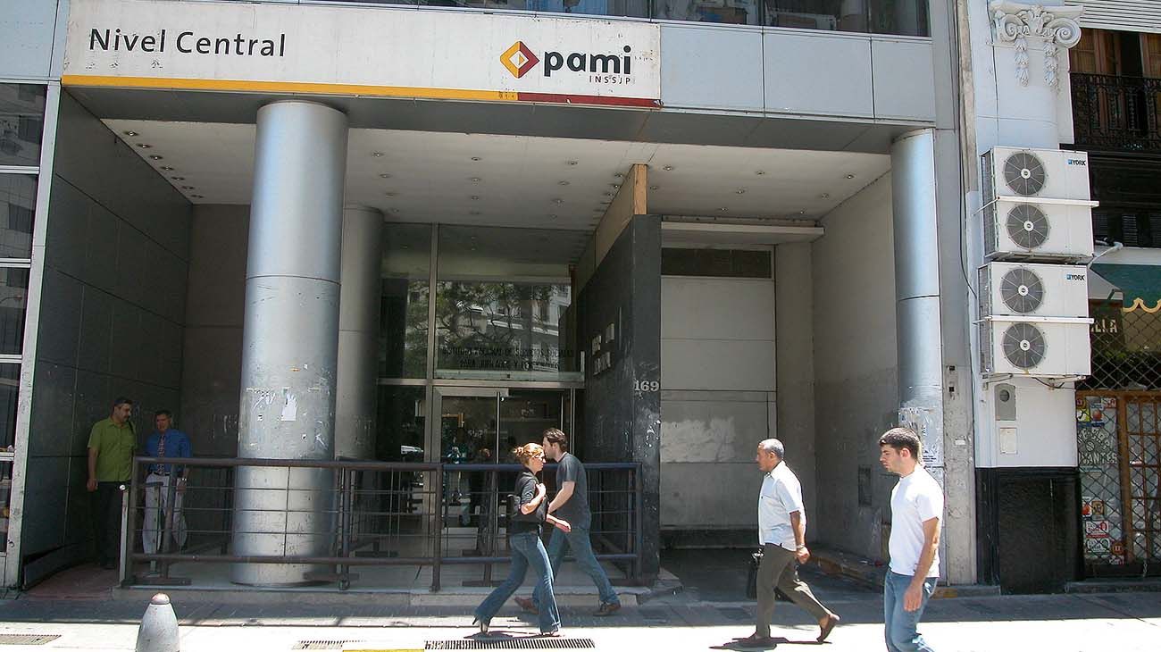 Arrancan los amparos contra la quita de medicamentos gratis de PAMI
