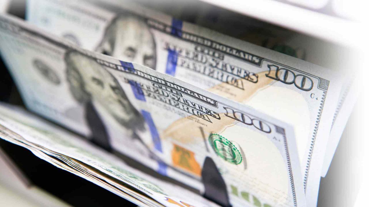 El dólar blue bajó 15 pesos tras el anuncio del dólar soja